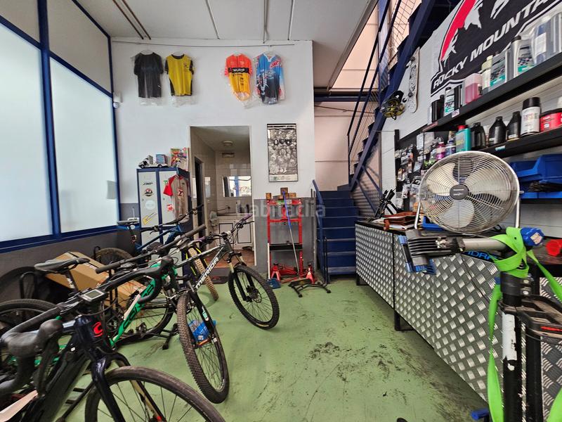 Foto a35e29e1-7082-438a-bdfb-770bf7fd8115. Locale commerciale in Albolote