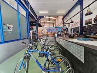 Locale commerciale in Albolote