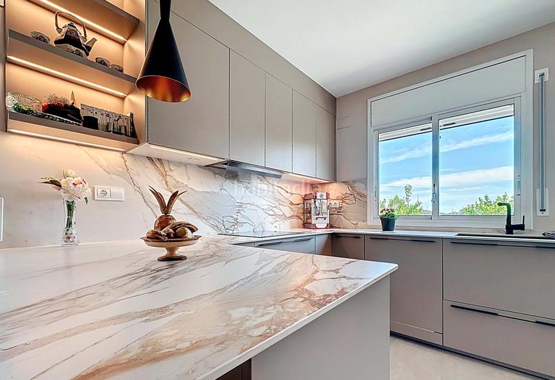 Foto 695065b6-f67d-4d89-a478-be1285d6a611. Casa aparellada amb calefacció aparcament piscina a Sant Pere de Ribes