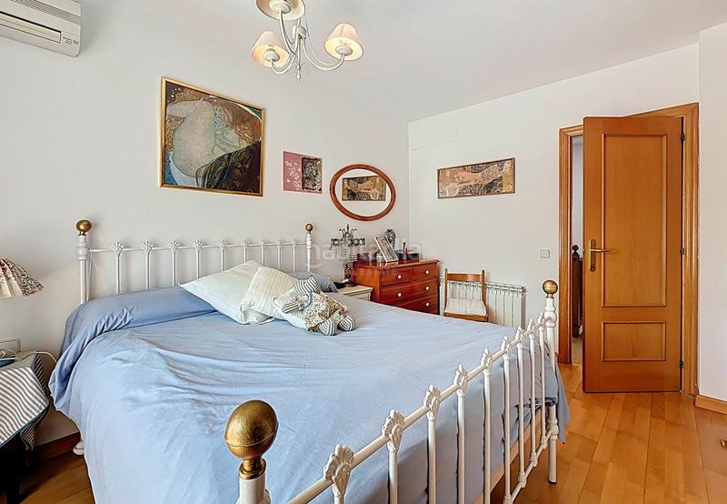 Foto 99a62ecd-a943-4a2c-aad1-24b7c449576f. Casa bifamiliare con riscaldamento parcheggio piscina in Sant Pere de Ribes