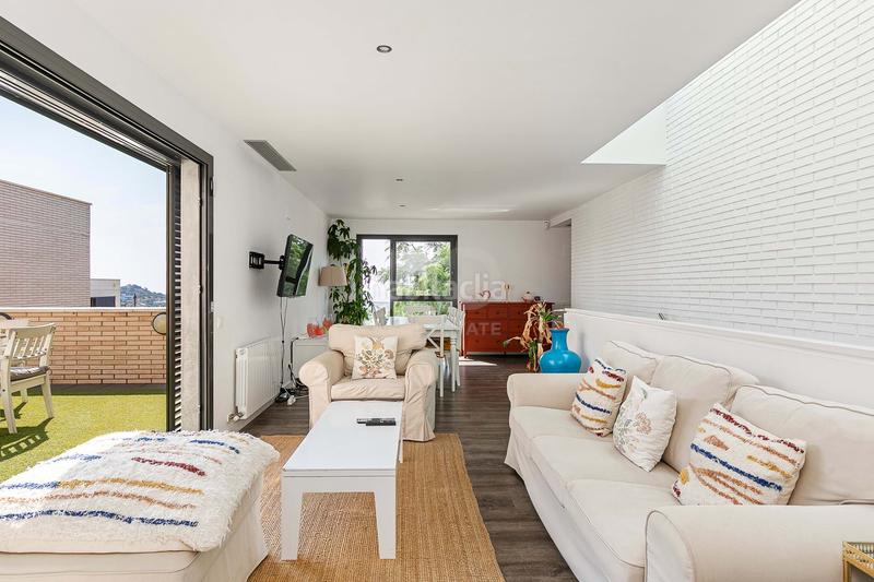 Foto 751b983b-49c0-4863-99cb-c2dd71bb4b0a. Casa aparellada a carrer de la pagesia 68 a Vallveric Mataró