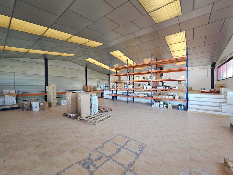 Foto b13a88f1-53d1-4bb5-adf5-19473d039e12. Locale commerciale in Peligros