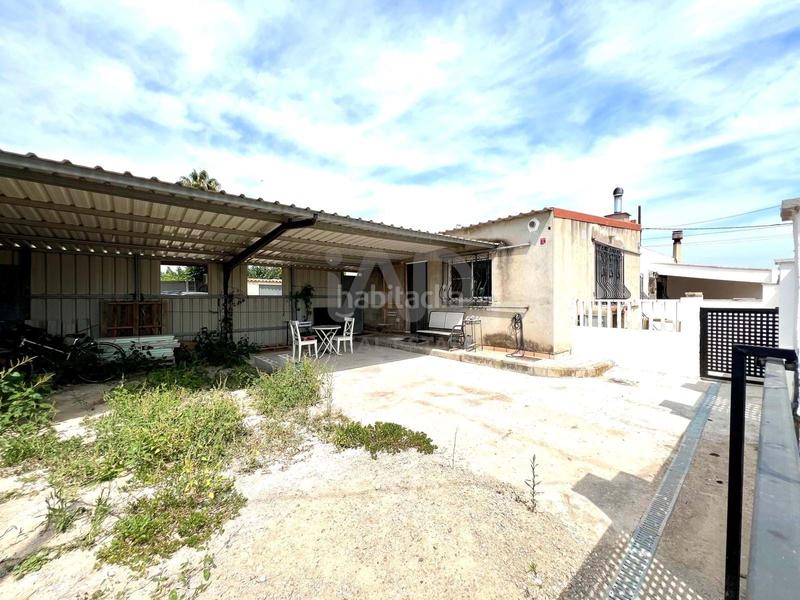 Foto 132749db-bfe0-43a3-8279-ed55d8853780. Haus mit parking in Sant Jaume d´Enveja