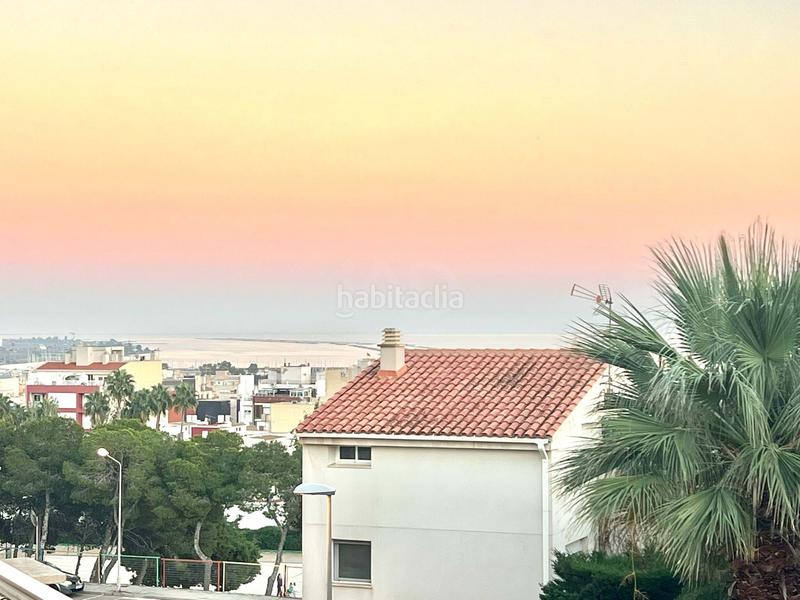 Foto 0588a0af-86c7-4101-a697-8ef629bb06a0. Casa aparellada amb aparcament a Avinguda Catalunya Sant Carles de la Ràpita