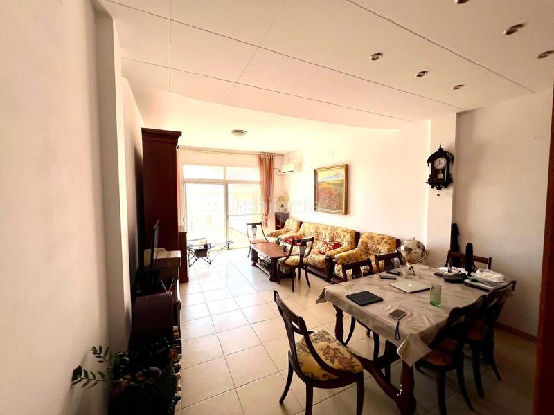 Foto cbbf5648-9832-427e-b1c9-daf5f10a1791. Casa bifamiliare con parcheggio in Avinguda Catalunya Sant Carles de la Ràpita