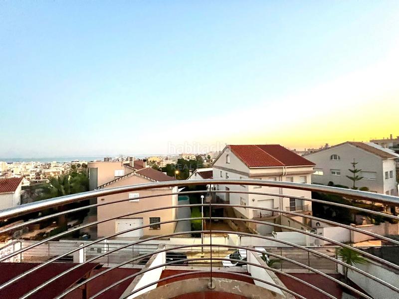 Foto 454037cd-0c45-4541-bc62-2abf61350ced. Towny house with parking in Avinguda Catalunya Sant Carles de la Ràpita