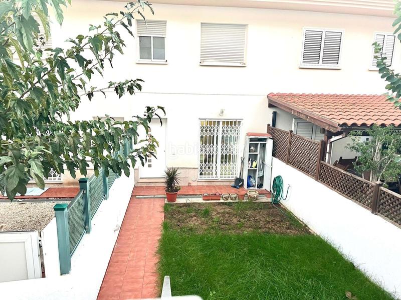 Foto b3e08516-2734-44a2-9cc4-2271106b7ea4. Towny house with parking in Avinguda Catalunya Sant Carles de la Ràpita