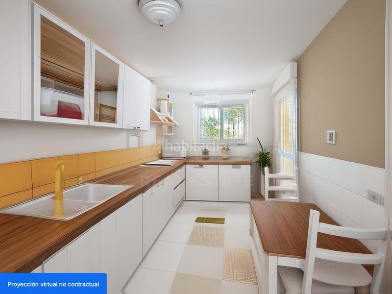 Foto ae873ae1-3b9e-4604-b009-34a702f57878. Casa aparellada amb calefacció piscina a Tarifa ciudad Tarifa