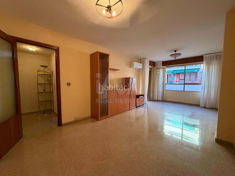 Foto fbc3bd70-fa4f-45ef-af55-ac2e57680250. Piso en calle catedrático daniel jiménez de cisneros 27 en Alicante