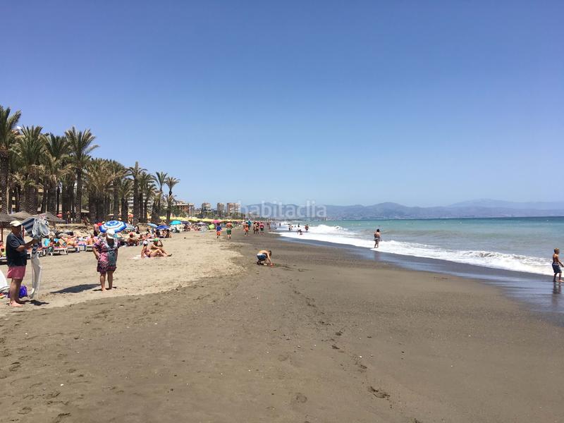 Foto 4ee6ff7d-d505-485f-88c0-dcad41fc37e5. Pis amb calefacció piscina a La Carihuela - Los Nidos Torremolinos