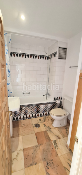 Foto faa888f8-5ce6-4bcb-bfde-7c990ff0c0f6. Pis amb calefacció piscina a La Carihuela - Los Nidos Torremolinos