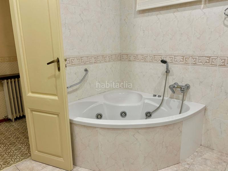 Foto a60a7bf5-66a6-434b-9344-9125b4e7cbf4. Alquiler piso en paseo plaça major 47 47 en Centre Sabadell