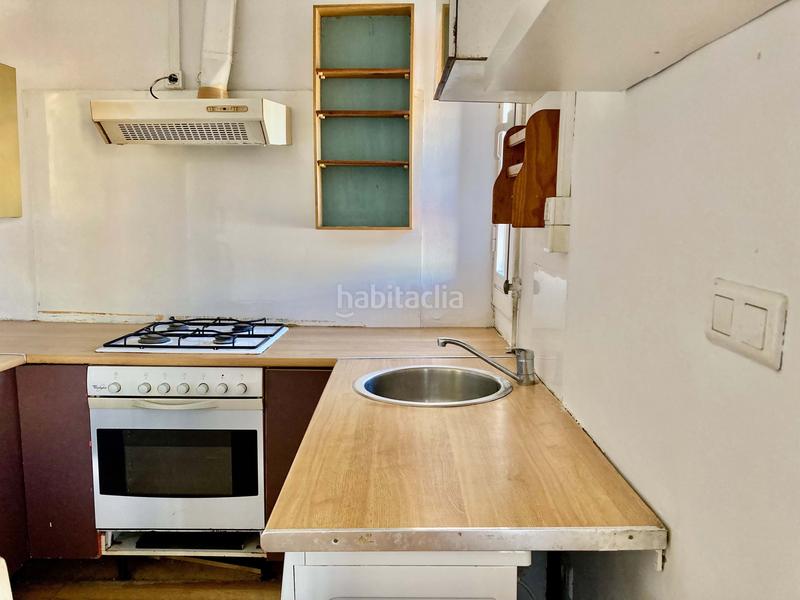 Foto 2443ecc5-0c4a-46ad-a543-e75fbe7ec136. Ático en Raval Barcelona