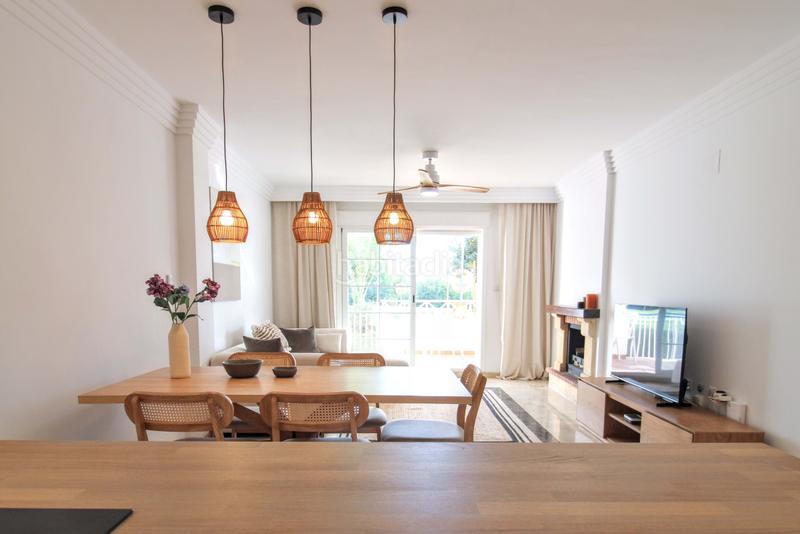 Foto 016122d7-ed85-47cd-b26d-5b57d99a7864. Etagenwohnung mit parking pool in Río Real Marbella