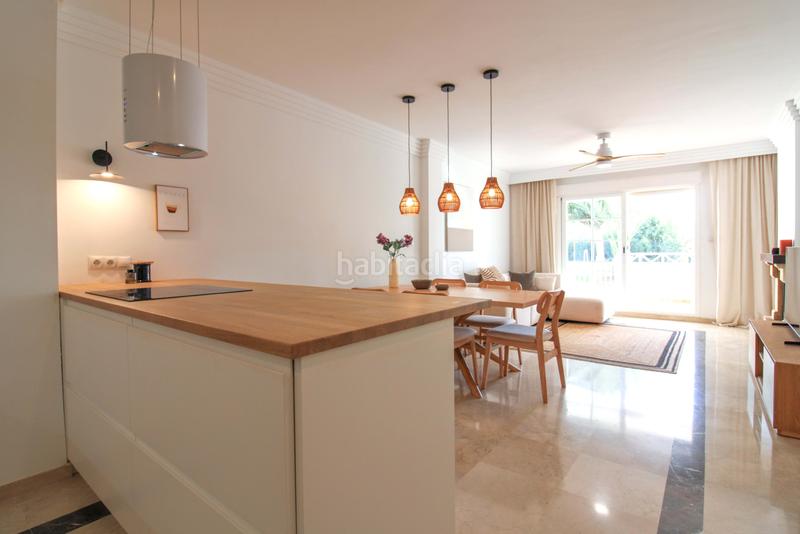 Foto 6cf8ff6f-5c3f-422e-b27d-adb0d6a07df1. Etagenwohnung mit parking pool in Río Real Marbella