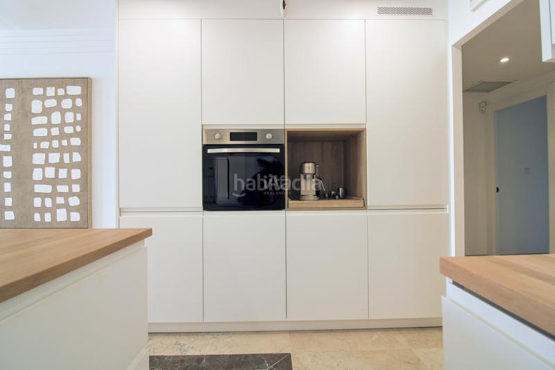 Foto b2c37b92-ce3f-4e2a-93b3-d74b2cd27014. Etagenwohnung mit parking pool in Río Real Marbella