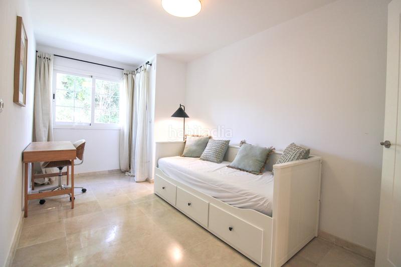 Foto c5c9eea1-d745-4960-bf6a-ec75b58fe80d. Etagenwohnung mit parking pool in Río Real Marbella