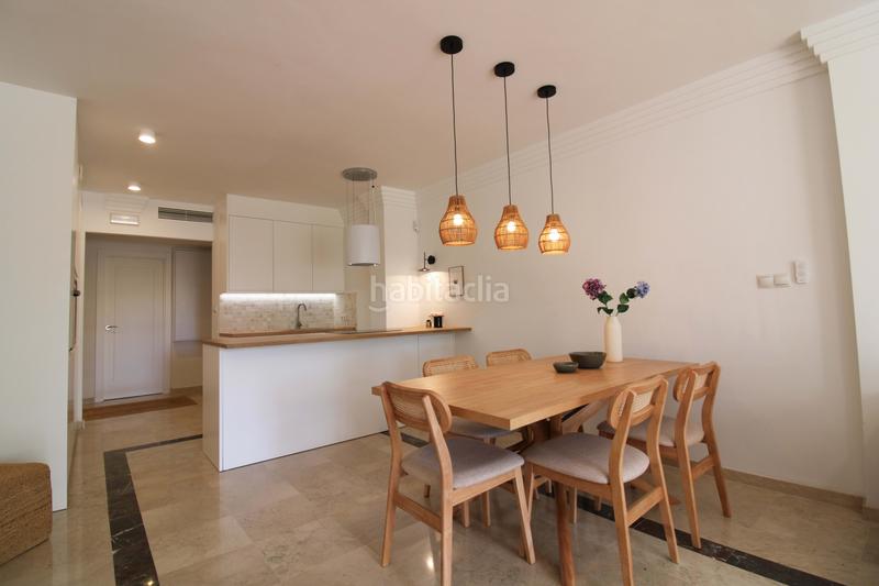 Foto 5cb6eb61-0cb4-4fd2-a066-d1b098377326. Flat with parking in Río Real Marbella