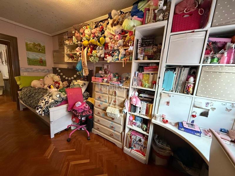 Foto 9bbf639e-d1c4-4de1-874c-59ce93350ff5. Pis amb calefacció aparcament a Centro Ciudad León