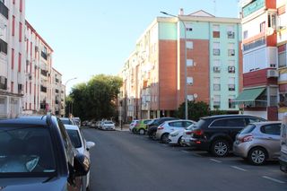 Local Comercial a Calle elena montagut 2 2