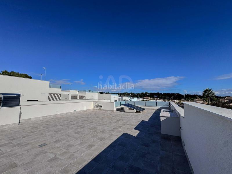 Foto 6bcd7512-b8ac-496d-ab0d-9665e8a3c3c8. House with heating pool in El Pinar de Campoverde Pilar de la Horadada