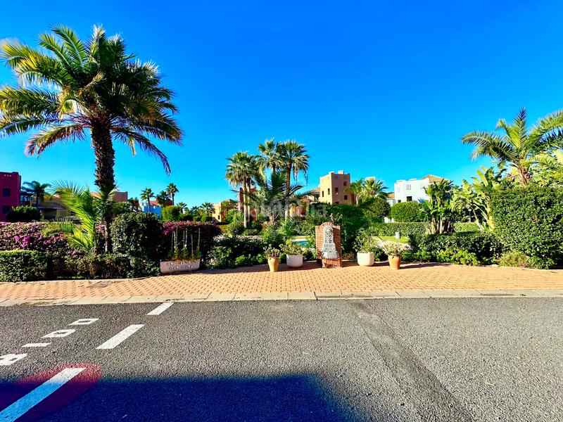 Foto b1f08e16-4339-42cc-8a37-3d94a1b62d64. House with pool in Isla Canela Ayamonte