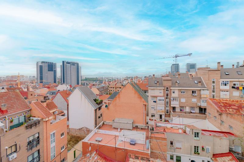 Foto 10a618f3-c4ef-42db-9f6f-cd280aadf53f. Attico con riscaldamento in Valdeacederas Madrid