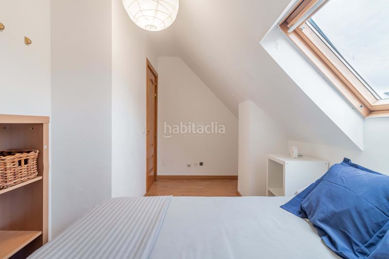 Foto 1f88608f-6e08-4ffc-be8b-1dc456aa62f8. Attique avec chauffage dans Valdeacederas Madrid