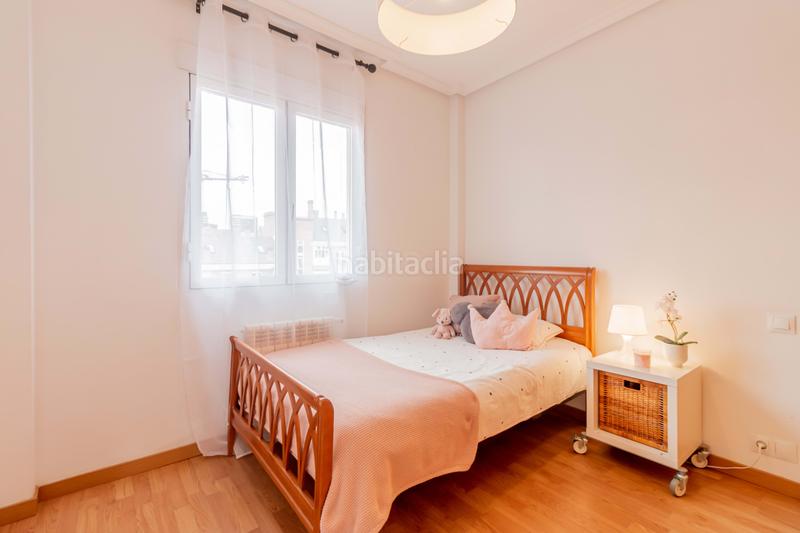 Foto ca15d5f6-68f4-4b63-9c6c-41da32221dc7. Dachwohnung mit heizung in Valdeacederas Madrid