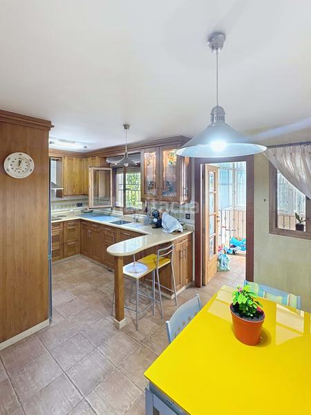 Foto 7dc378dc-fdb3-4bfe-8cce-90bde126f651. Maison avec chauffage parking dans Rojales