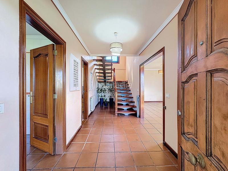 Foto f2c8a284-29b5-41a6-8b2c-32d4043c20cc. Casa con riscaldamento parcheggio in Priegue Nigrán