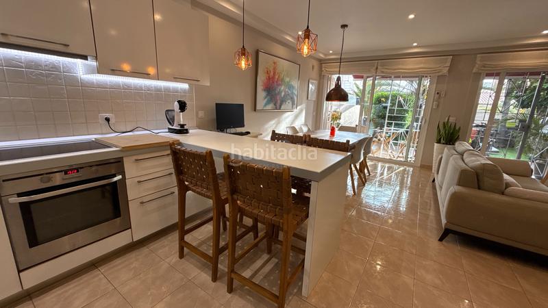 Foto 79d03e9b-7d32-4e49-b92c-783bd25aa76d. Casa bifamiliare con riscaldamento parcheggio piscina in Arona