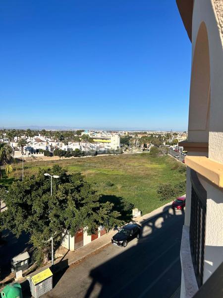 Foto 13f58ef5-bb49-40ab-a0dc-77744ac0b3ea. Pis amb calefacció piscina a Villamartín-Las Filipinas Orihuela