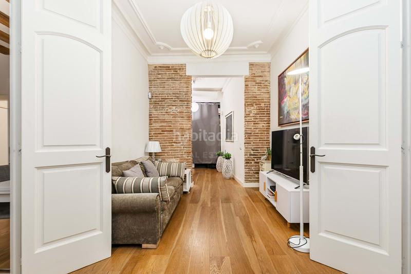 Foto a9aa6d0f-1f8e-410e-935e-f8c3e19ec837. Appartement avec chauffage dans Gòtic Barcelona