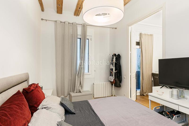 Foto ca0c015a-e8af-43e9-99fd-9fbbd23bb0e0. Appartement avec chauffage dans Gòtic Barcelona