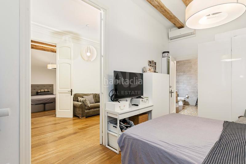 Foto fff71fd3-6fa8-4abf-a2ca-d33f704cffcb. Appartement avec chauffage dans Gòtic Barcelona