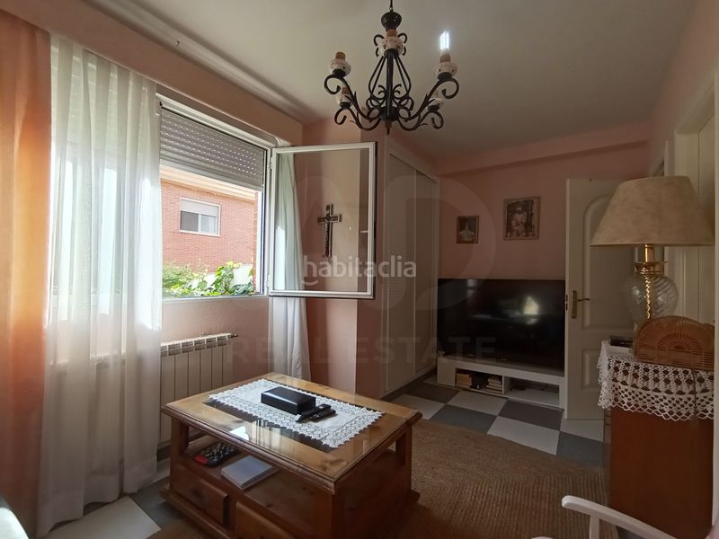 Foto cbff88e9-9d39-49f3-a100-5e9f7da14d7c. Casa a Meco pueblo Meco