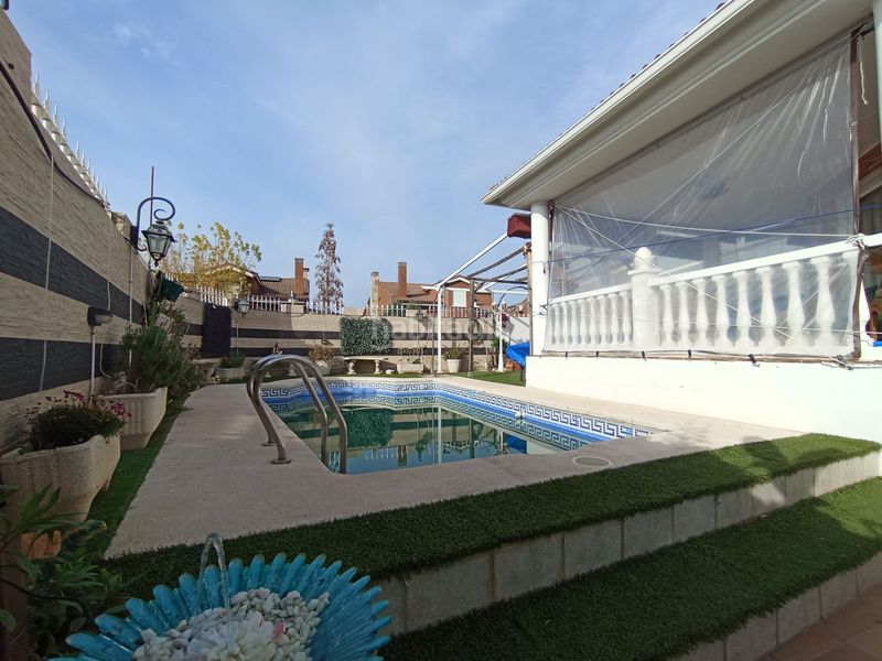 Foto db8b4b85-814a-4ada-80a0-c9f04cd76434. Casa a Meco pueblo Meco