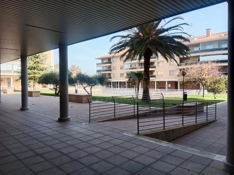 Foto 6142fec3-703c-4ac6-914f-441a45935a0d. Attico con riscaldamento parcheggio piscina in Miralbueno Zaragoza