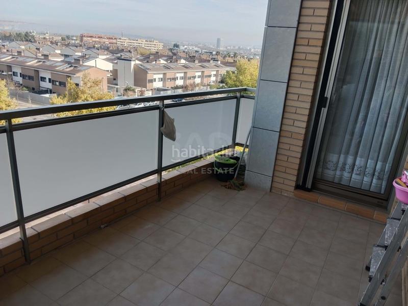 Foto 9fafefbe-291b-4de7-b53d-2029fa7134e4. Attico con riscaldamento parcheggio piscina in Miralbueno Zaragoza