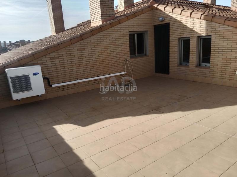 Foto 2920e019-bb19-4b1d-935b-7da4ca54a018. Attique avec chauffage parking piscine dans Miralbueno Zaragoza