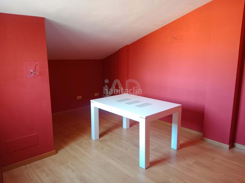 Foto 54333130-84c1-48ef-83a9-633ce72d05c6. Attique avec chauffage parking piscine dans Miralbueno Zaragoza