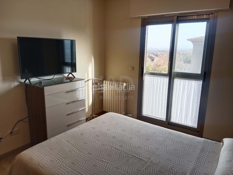 Foto 636928db-c187-4173-9610-2aeb5f2995af. Attique avec chauffage parking piscine dans Miralbueno Zaragoza