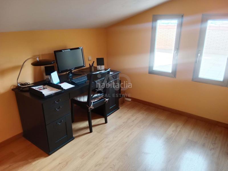 Foto 8963c8a5-ba35-4f8e-aeef-4a8e204602ee. Attique avec chauffage parking piscine dans Miralbueno Zaragoza