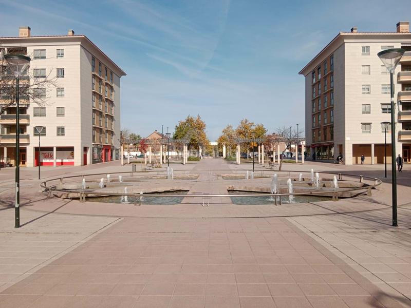 Foto 916606bd-4345-42c9-ac17-325bb02a2ad9. Attique avec chauffage parking piscine dans Miralbueno Zaragoza