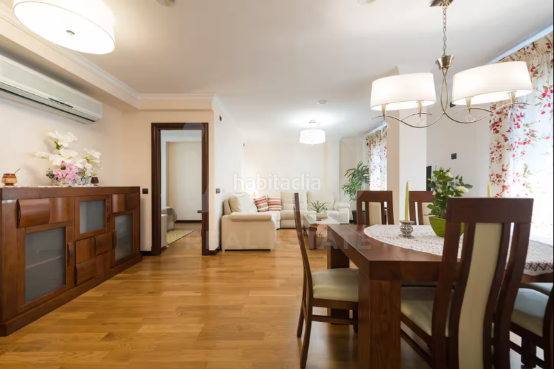 Foto 121c2ef6-2540-4bbd-ad5a-bb1bd278c106. Piso en Triana Palmas de Gran Canaria (Las)