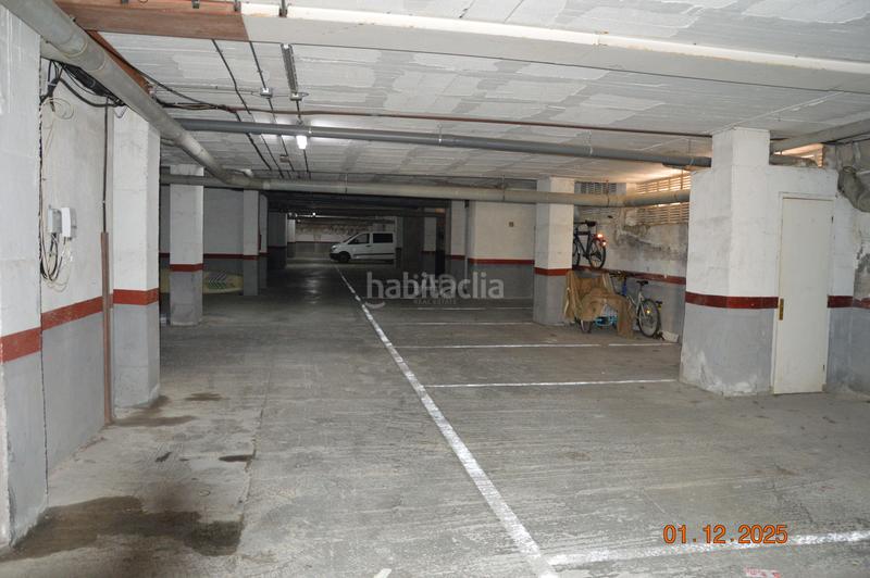 Foto a9766242-c5cb-4747-be00-534c2dddd8f5. Aparcament cotxe a El francas Coma-ruga