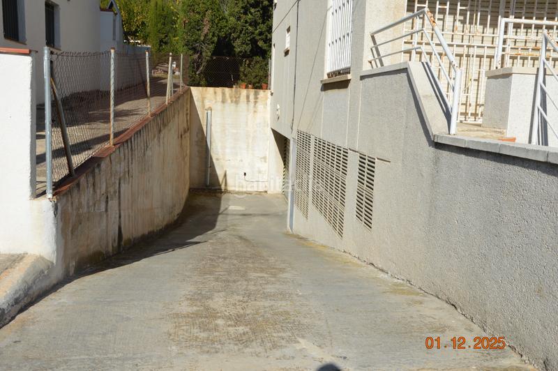 Foto d1cc2ecd-abee-4bbd-bf40-0b9103ec630e. Aparcament cotxe a El francas Coma-ruga