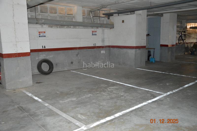 Foto ddca3a56-ddfb-41f6-85ce-3fba5a993a4e. Aparcament cotxe a El francas Coma-ruga