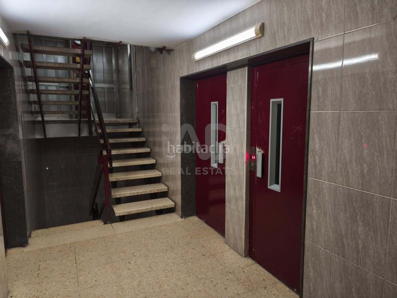 Foto b3c28df5-0c82-4b6b-9a7f-289646bcb33a. Etagenwohnung mit heizung in La Marina del Port Barcelona